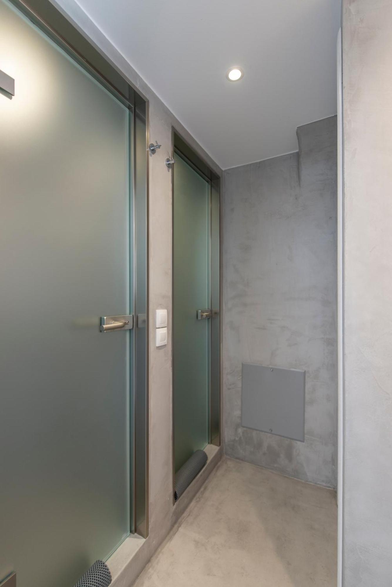 Bedspot Hostel Тира Экстерьер фото